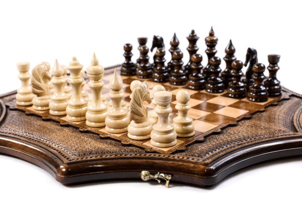 Stjörnulaga skák Millennium Chessgenius rafeindasett Lúxus viðarstykki