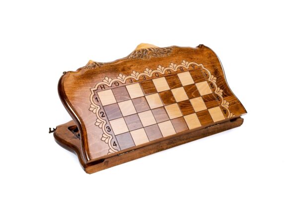 Skák-kotru með fléttumynstri Höfundarréttarvarið Mount Ararat Outline Chess Luxury Edition
